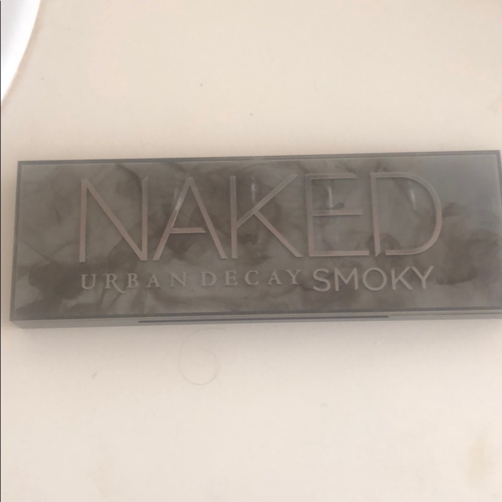 UD Smokey palette